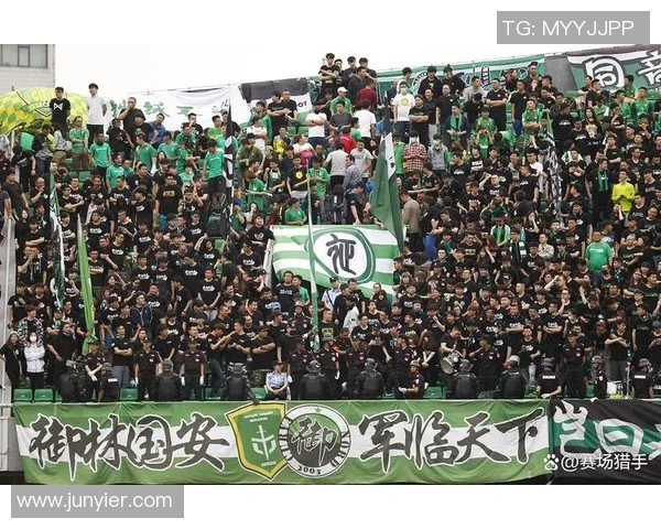 北京国安迎战成都兴城全力争胜期待精彩对决与球迷共享激情时刻